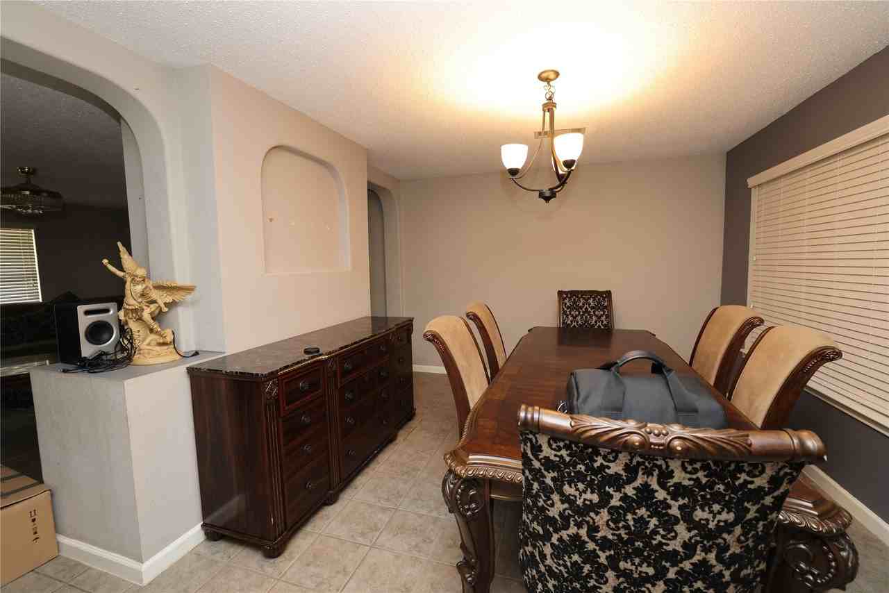4360 Mesa Dr - Photo 4 of 34