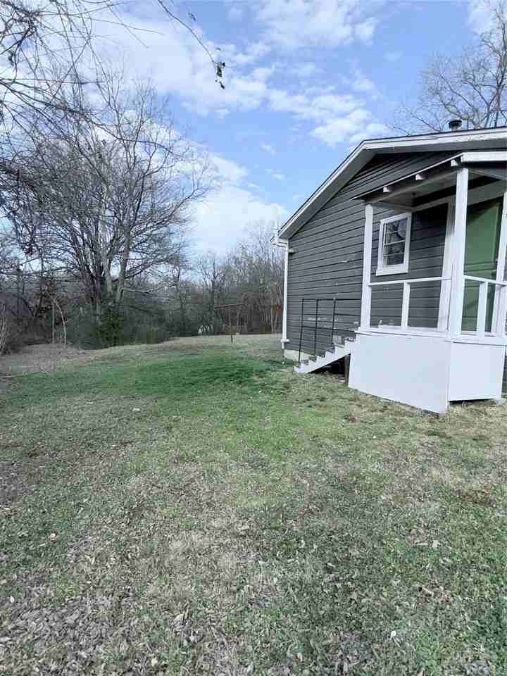 505 E Shepherd St - Photo 4 of 19
