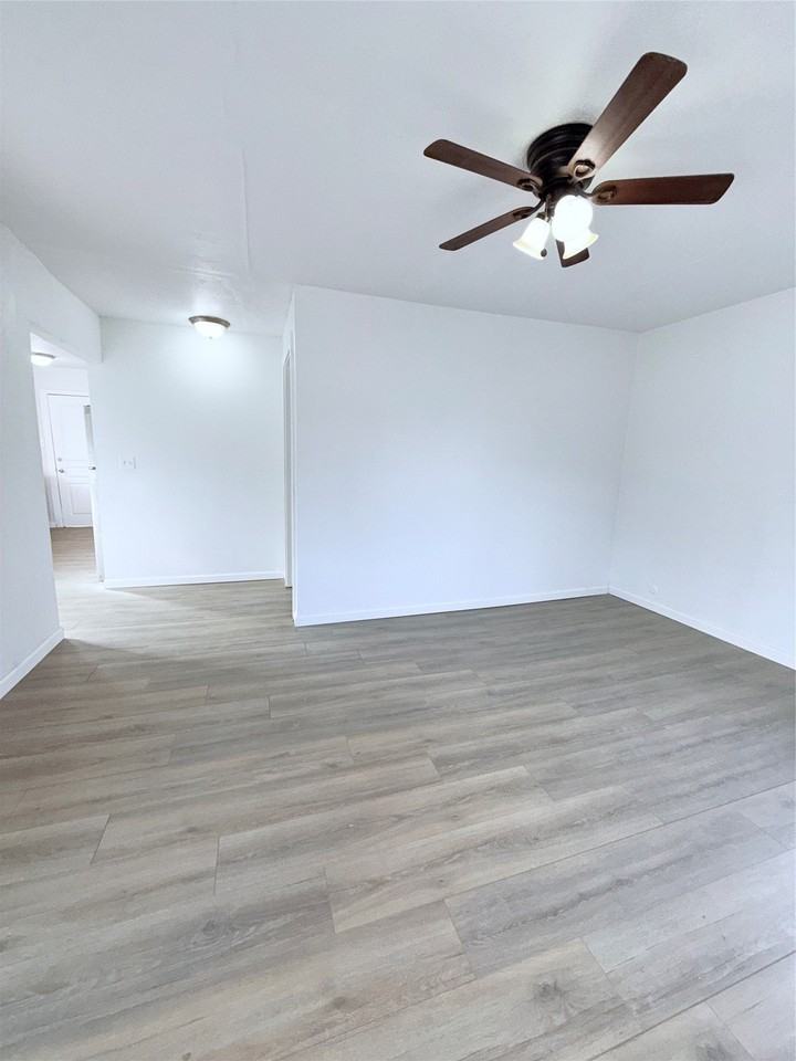 505 E Shepherd St - Photo 5 of 19