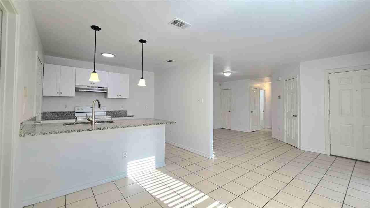 5017 Chapman St #5017 - Photo 2 of 27