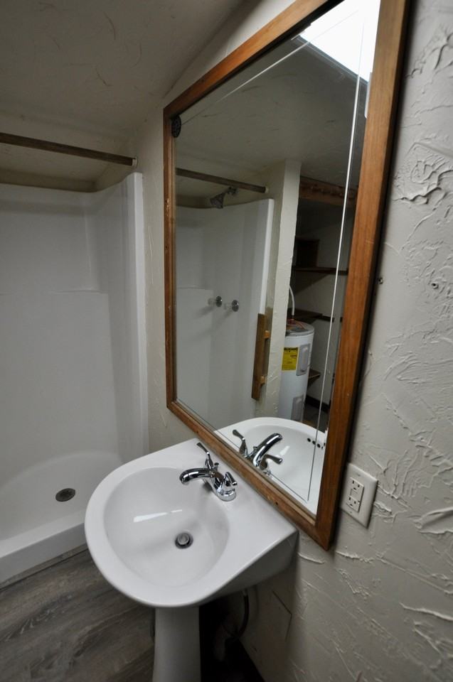 1800 Newport Rd - Photo 2 of 12