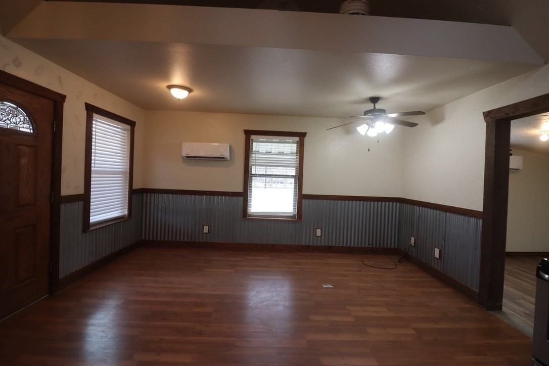 1800 Newport Rd - Photo 6 of 12