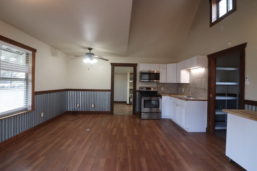 1800 Newport Rd - Photo 7 of 12