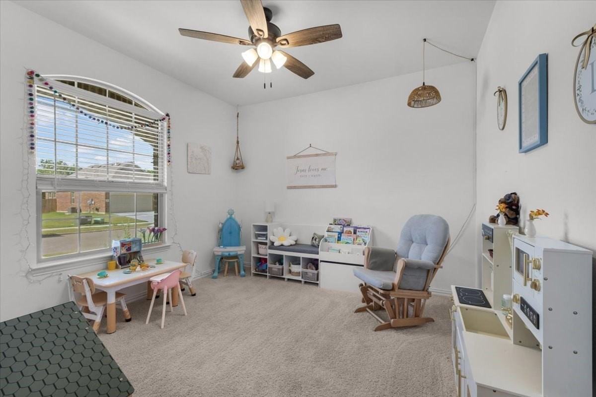 2520 Goodrich Rd - Photo 7 of 40
