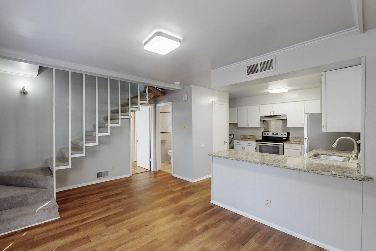 7948 Habersham Ln - Photo 5 of 15