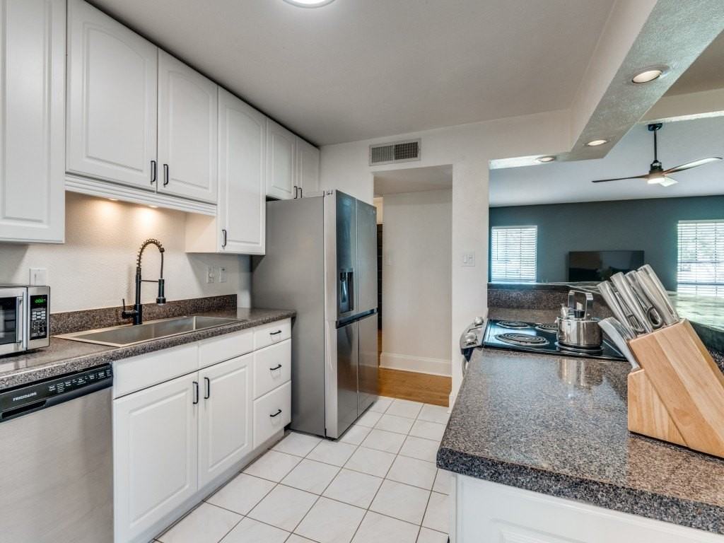 305 Westover Dr - Photo 6 of 20