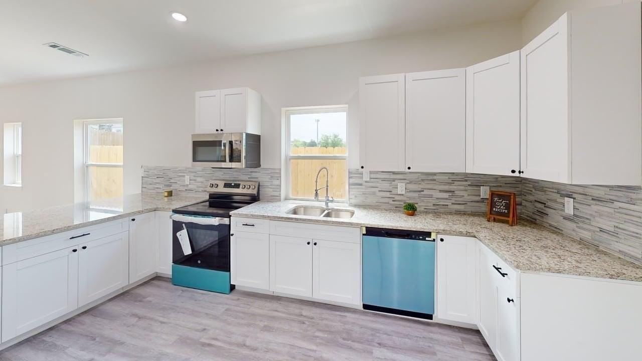6702 S Lancaster Rd - Photo 4 of 20
