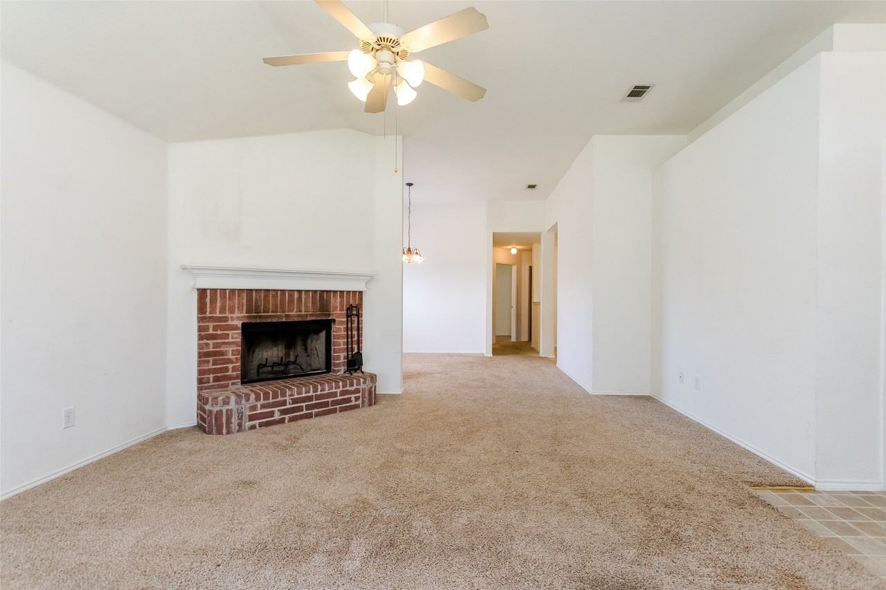 1513 S 3rd St - Photo 6 of 33
