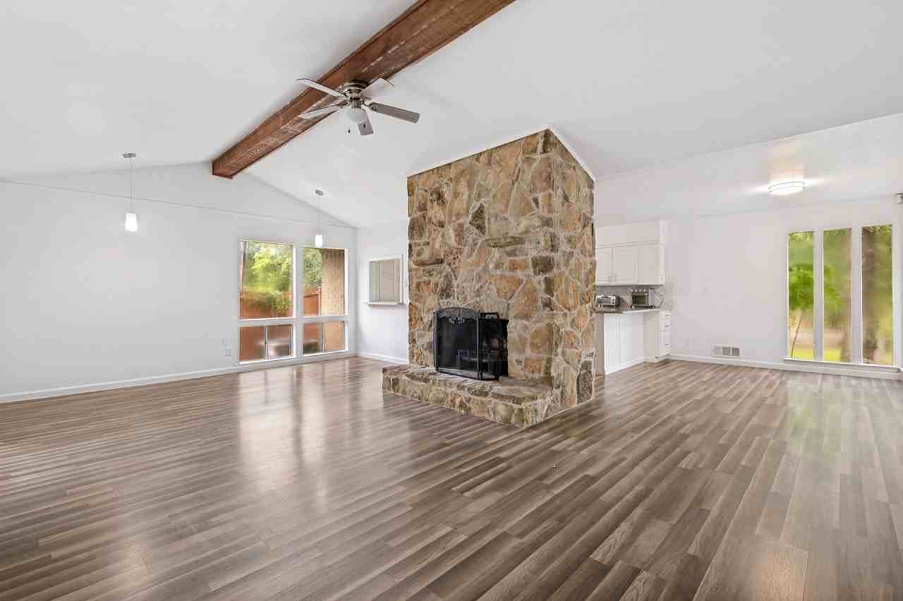 4315 Woodstock Dr - Photo 6 of 28