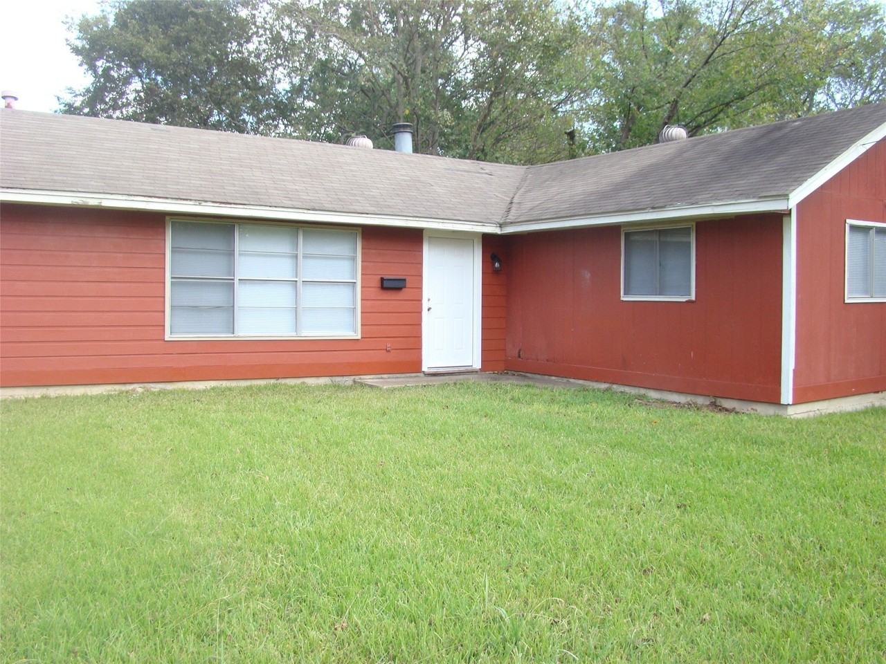 1506 N Preston St - Photo 2 of 21