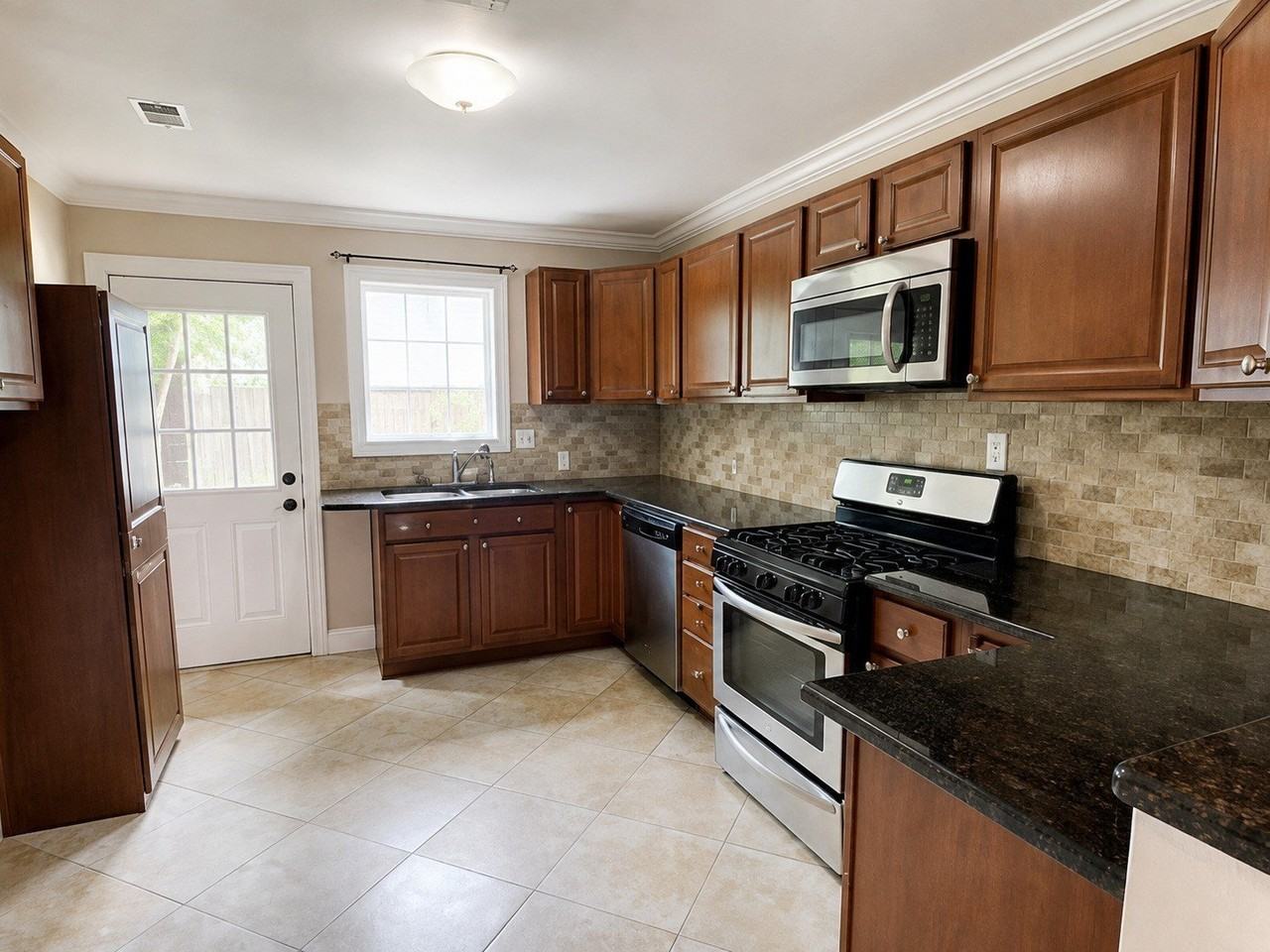 3846 Davila Dr - Photo 6 of 16