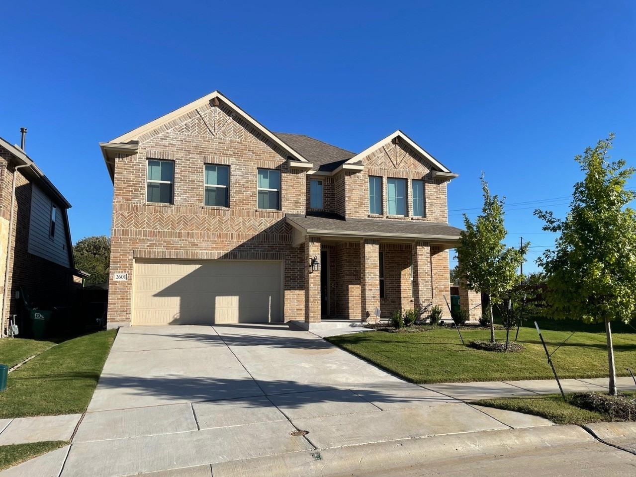 2600 Briarhurst Ct - Photo 2 of 22