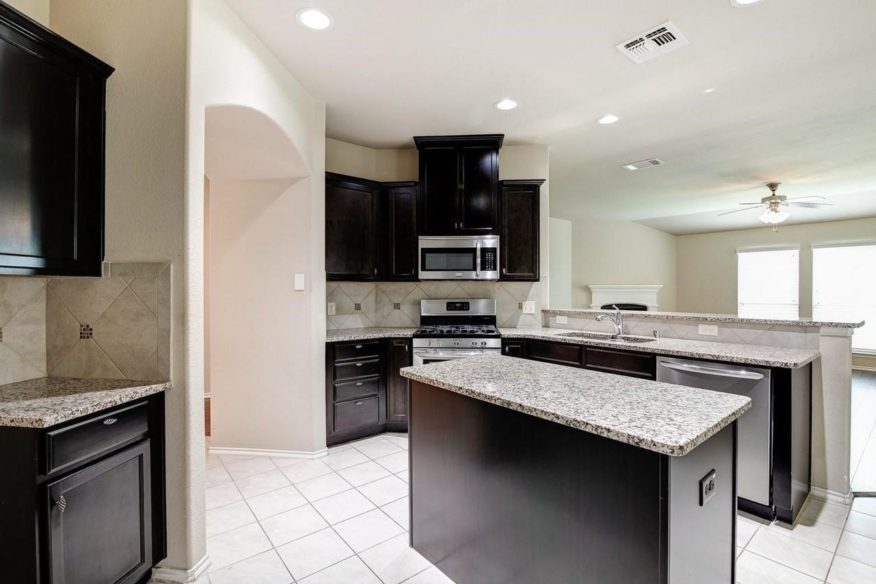 1311 Coleman Dr - Photo 7 of 25