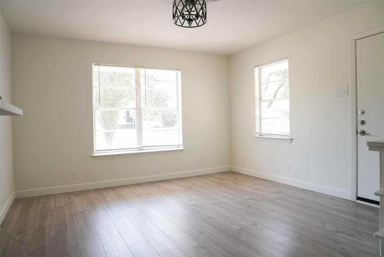 6565 Ascot Ln - Photo 7 of 32