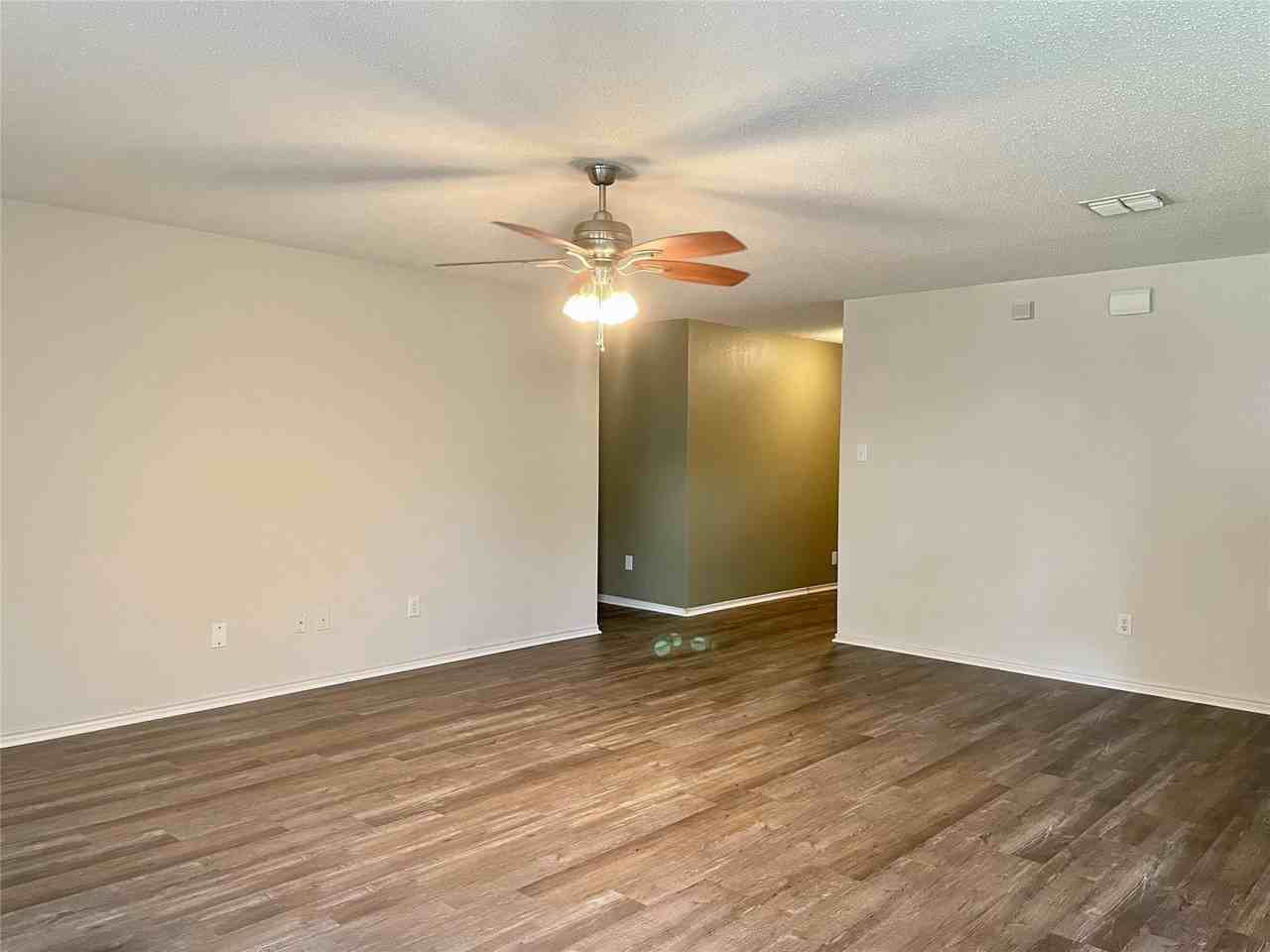 3704 Mariner St - Photo 6 of 17