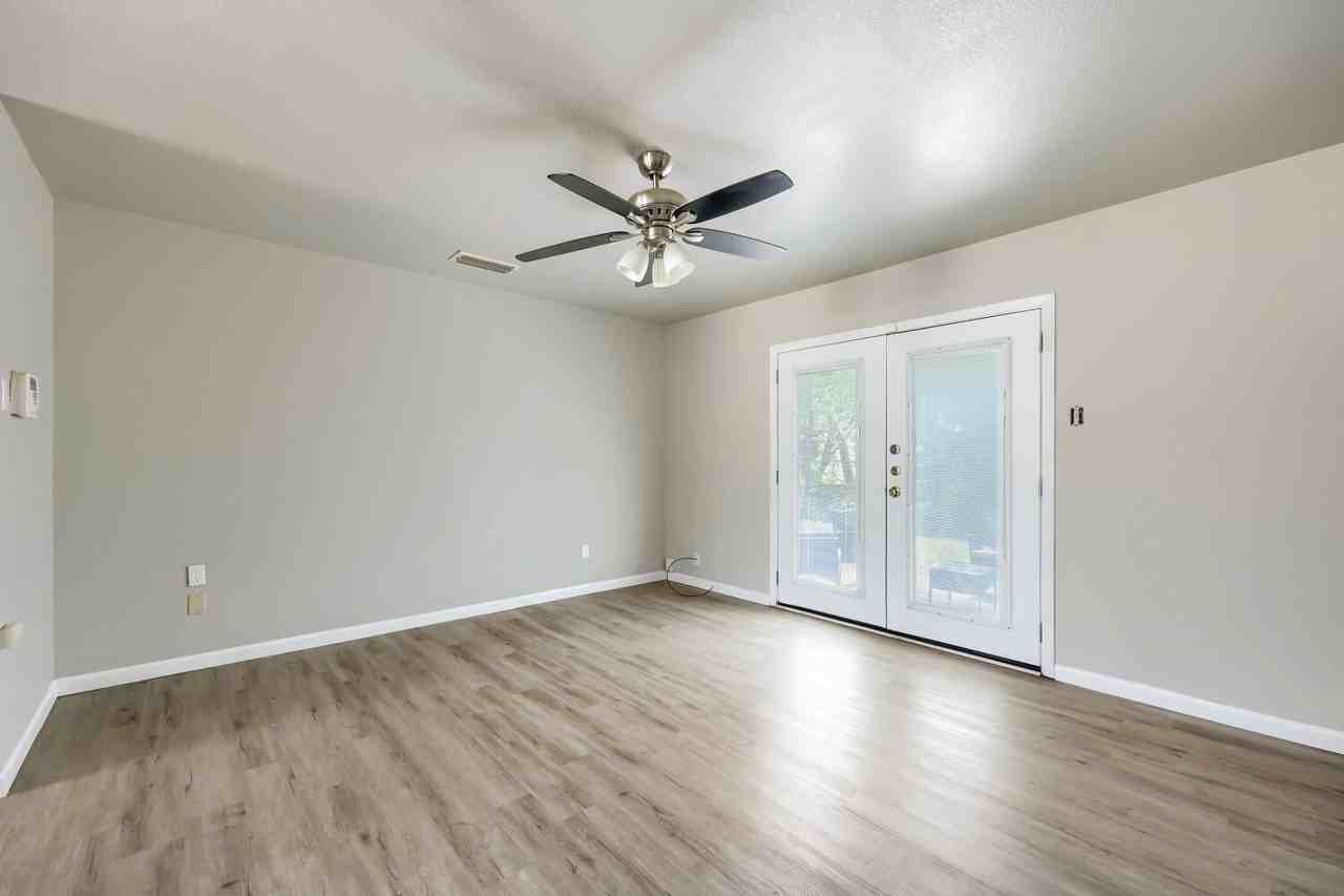 267 Merribrook Trl - Photo 3 of 17
