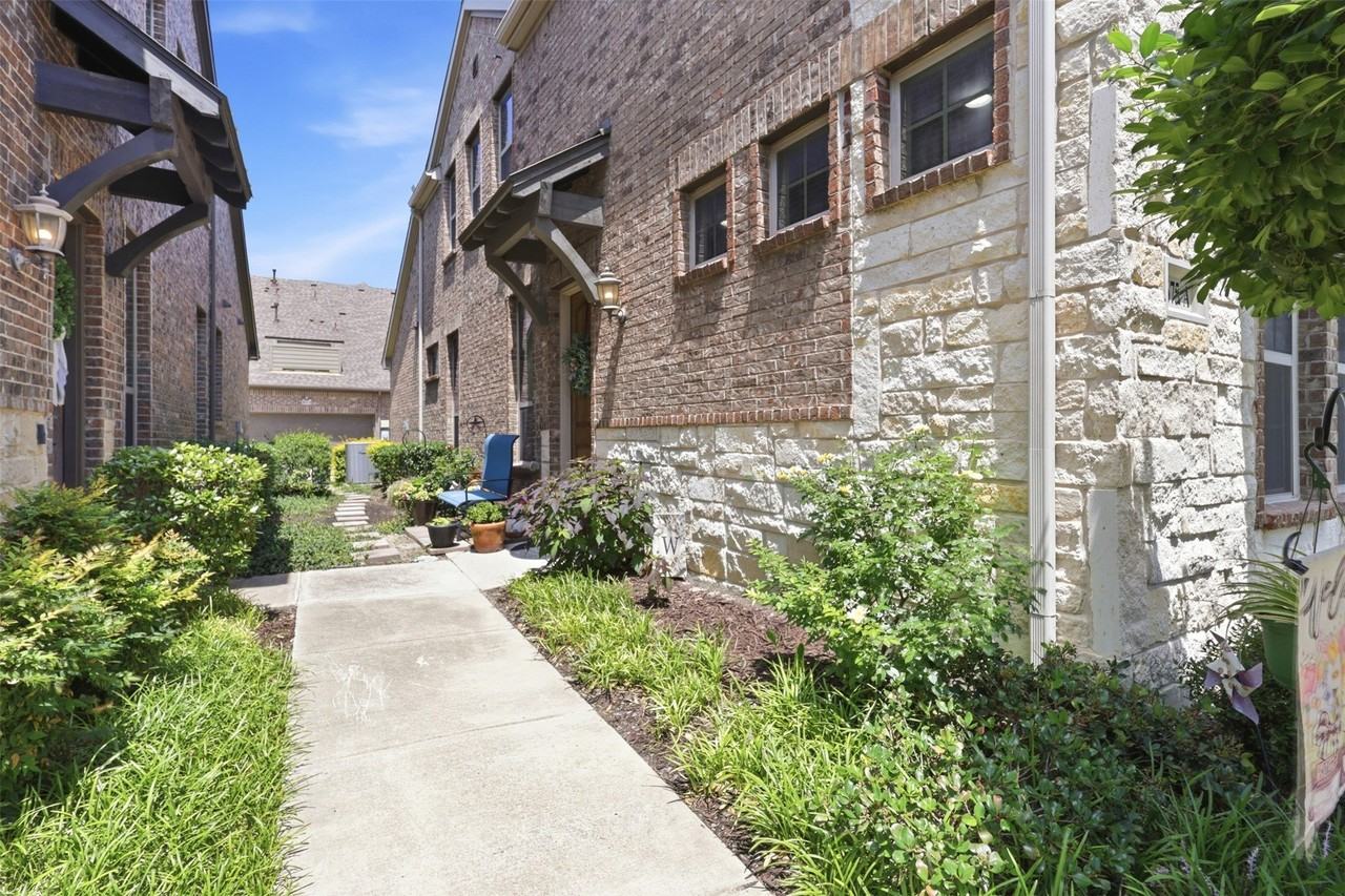 4675 Rhett Ln #A - Photo 4 of 38