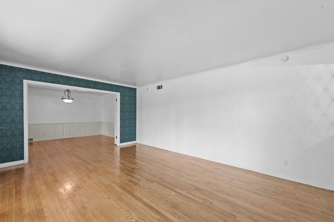5007 Rockport Dr - Photo 3 of 24