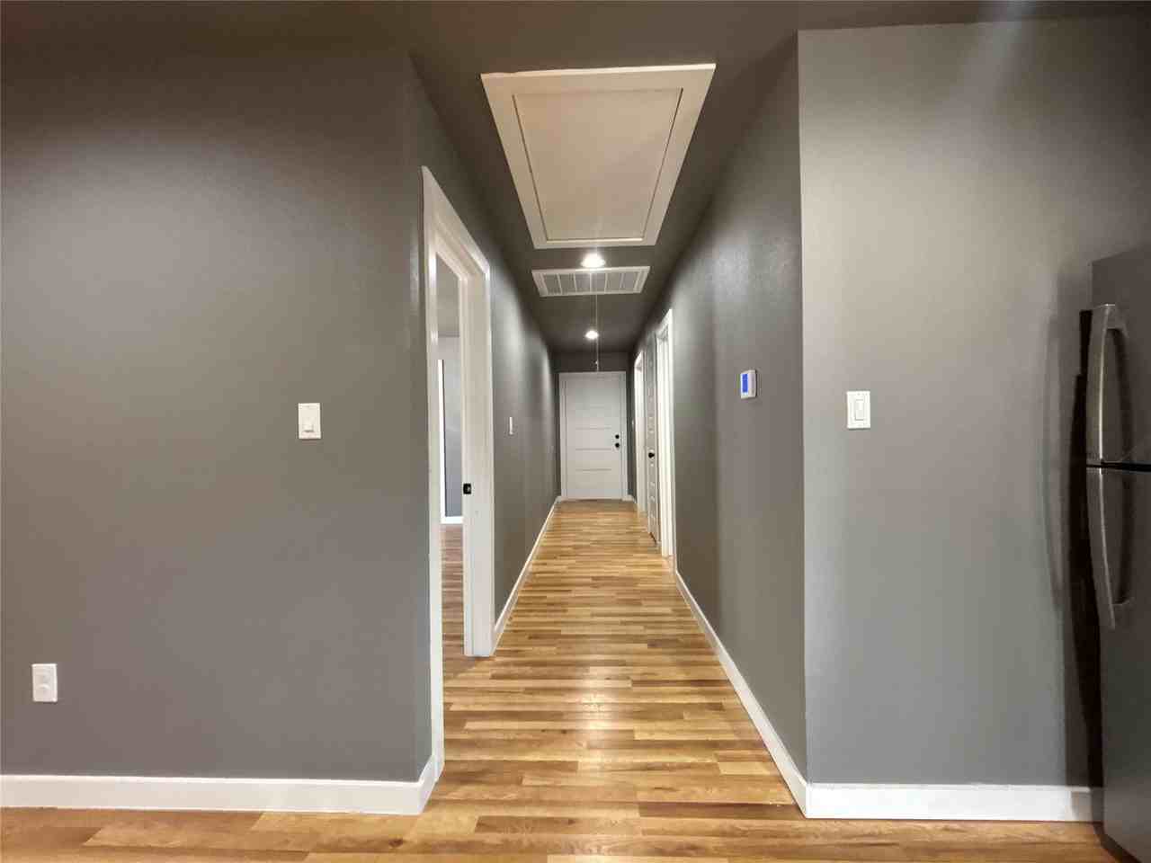 410 S Kaufman St - Photo 5 of 14
