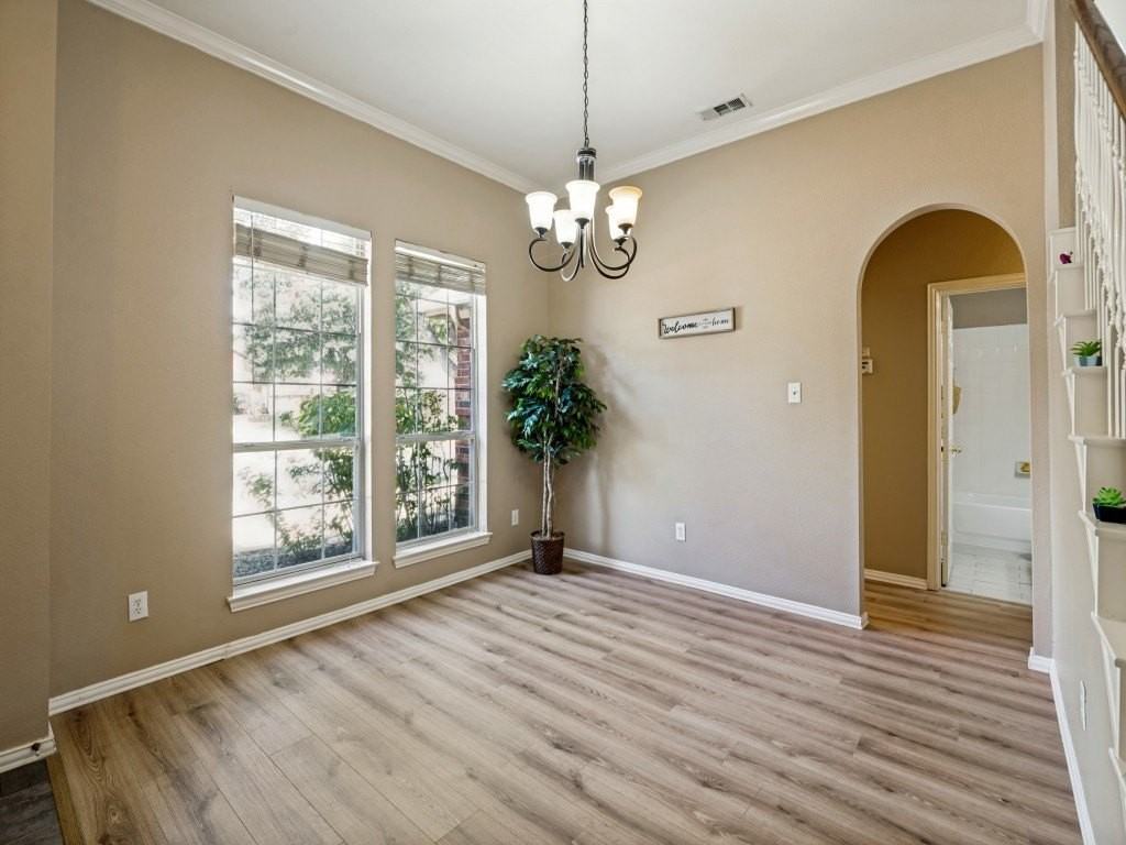 5908 Southmoor Ln - Photo 3 of 24