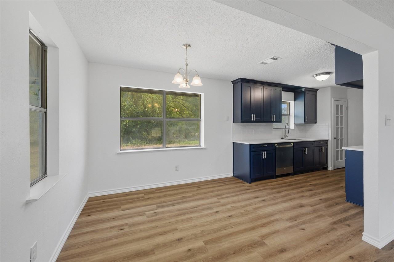 124 Prairie Creek Rd - Photo 6 of 17