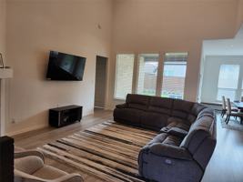 featured image of 3903 Hudson Way