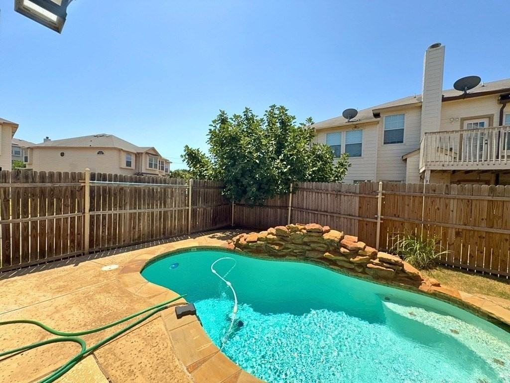 12614 Oceanside Dr - Photo 3 of 26