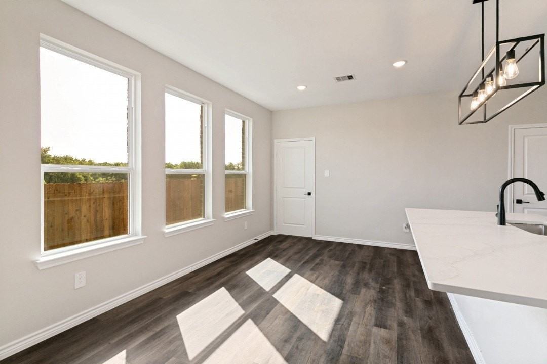 1426 Dry Creek Dr - Photo 6 of 18