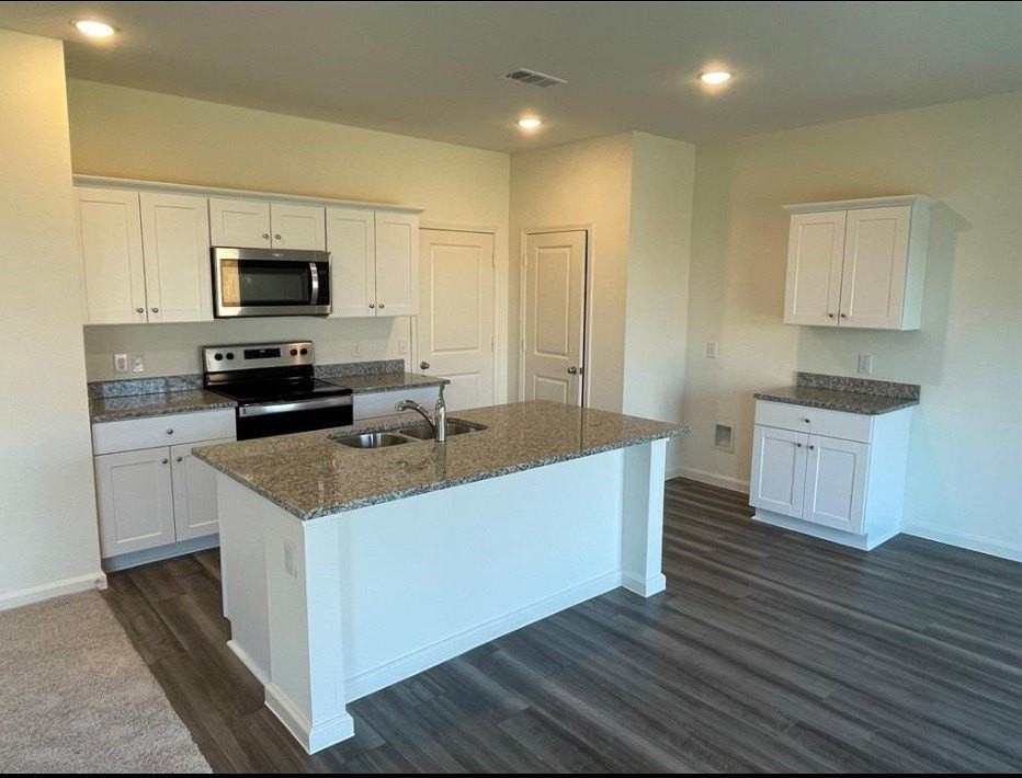 1903 Marquette Dr - Photo 3 of 14
