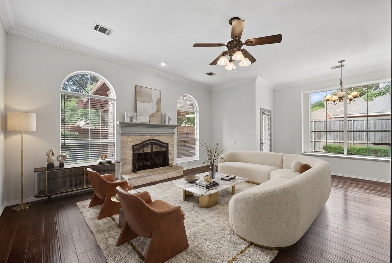 1203 Rainforest Ln - Photo 4 of 40