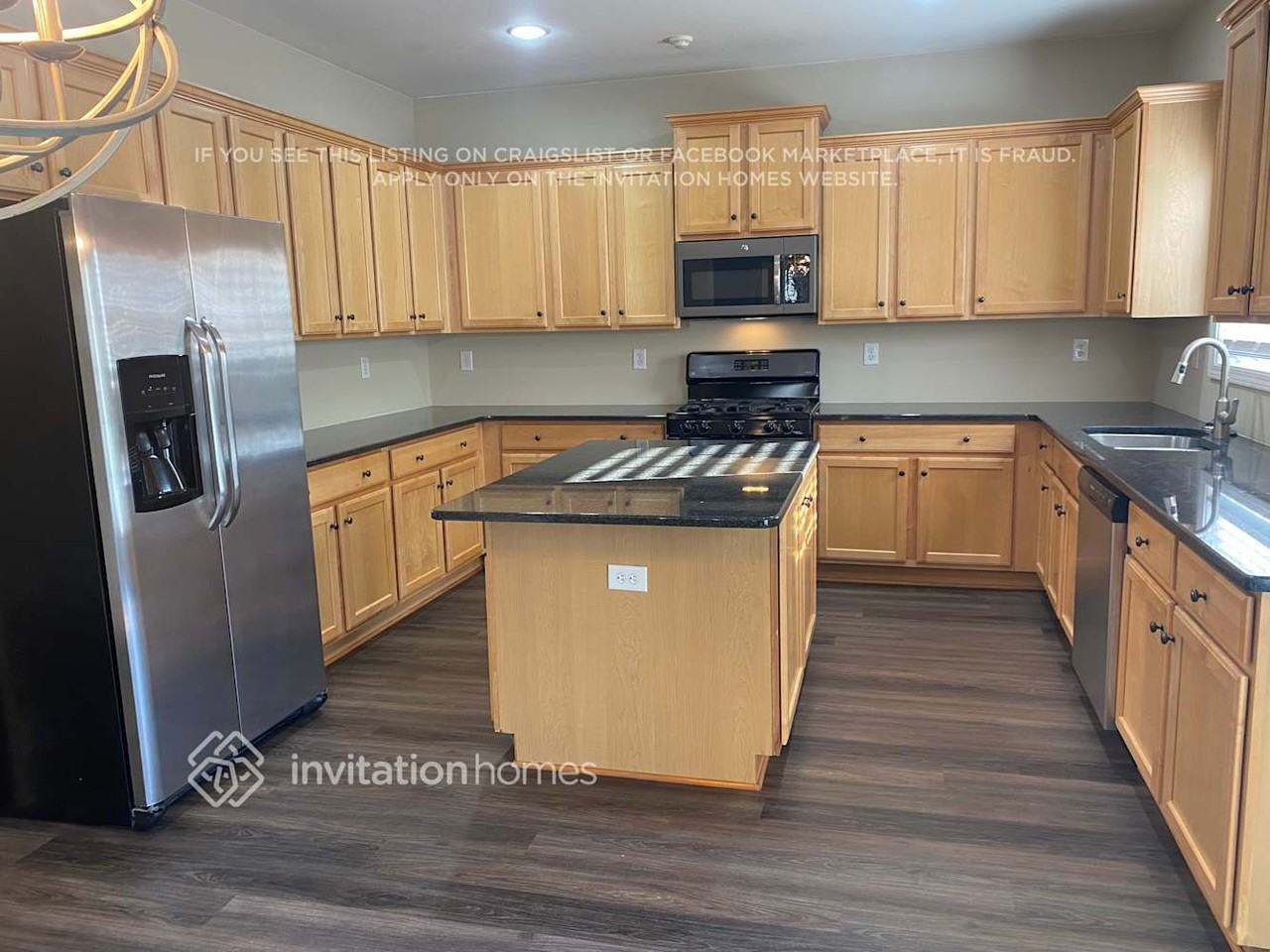 4001 Sedgewick Rd - Photo 3 of 13