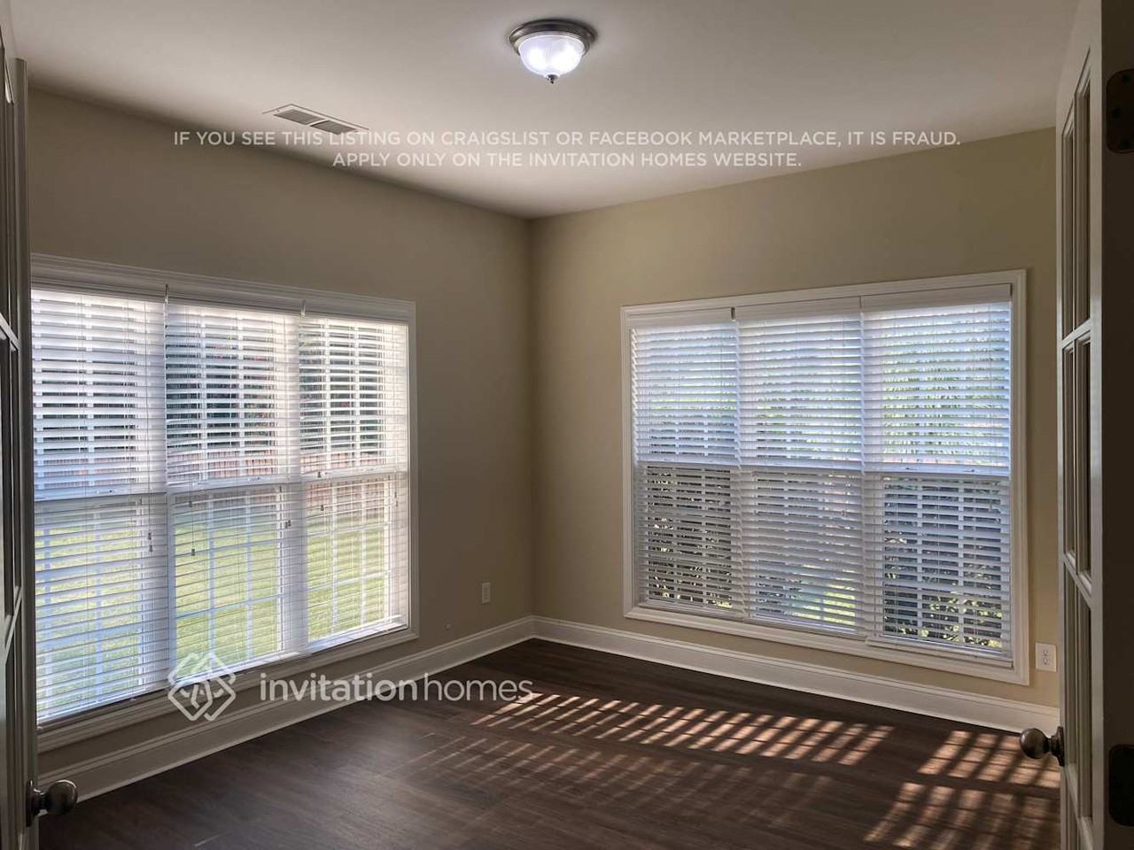 4001 Sedgewick Rd - Photo 4 of 13