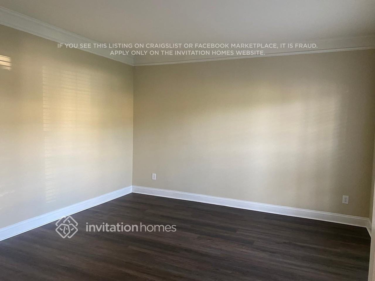 4001 Sedgewick Rd - Photo 5 of 13