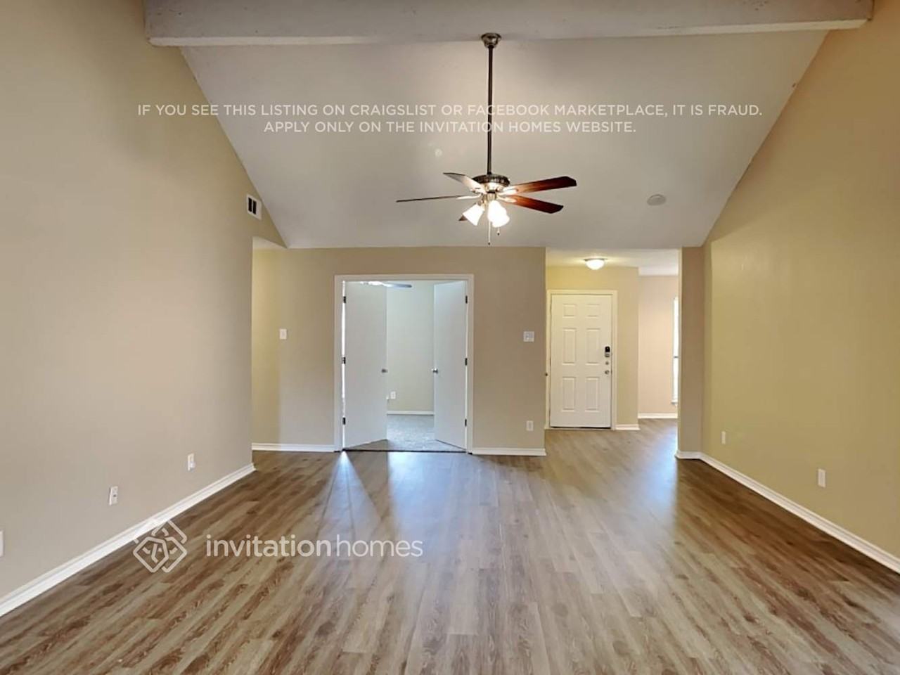 2306 Lakeshore Ln - Photo 3 of 18