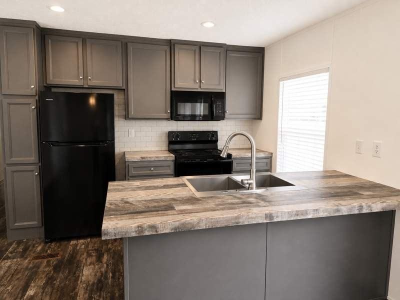 153 Goodlett Dr - Photo 4 of 9