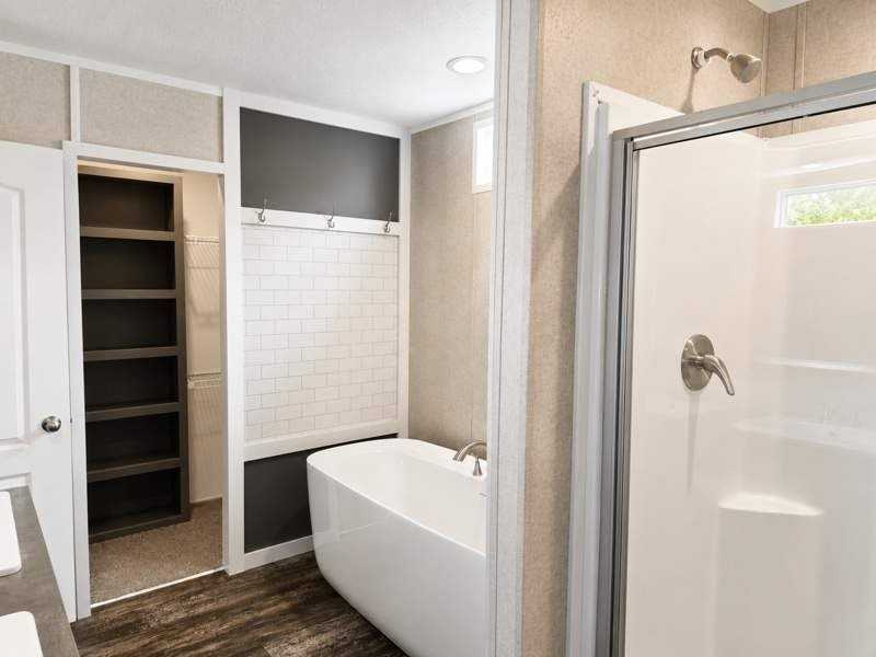 153 Goodlett Dr - Photo 6 of 9
