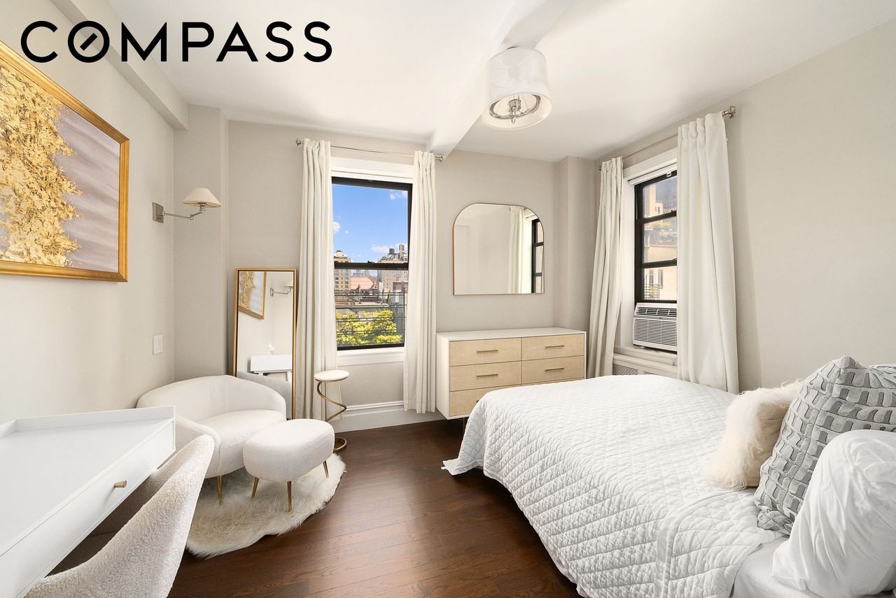 23 W 73rd St #709 - Photo 4 of 5