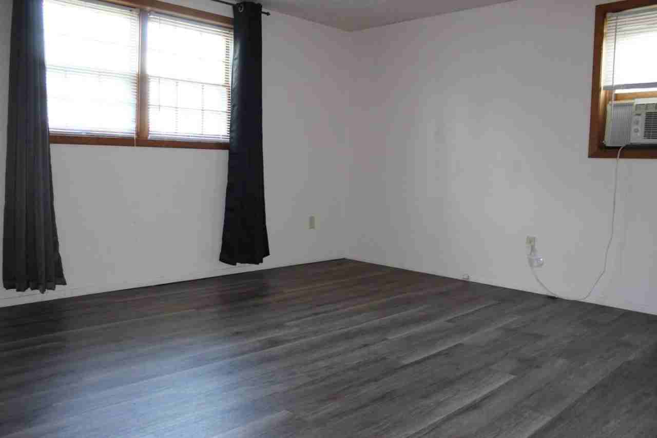 1320 21st St #3 - Photo 3 of 7
