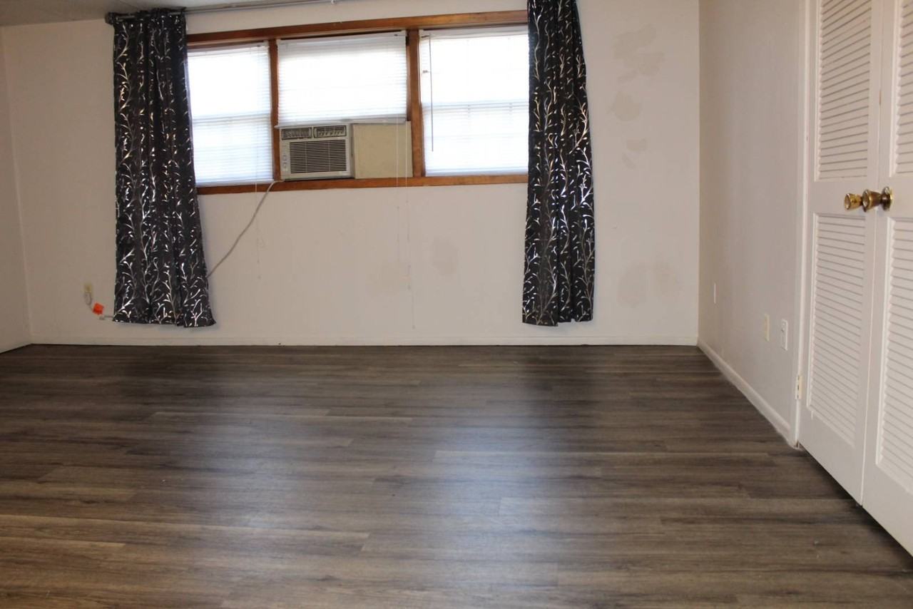 1320 21st St #3 - Photo 4 of 7