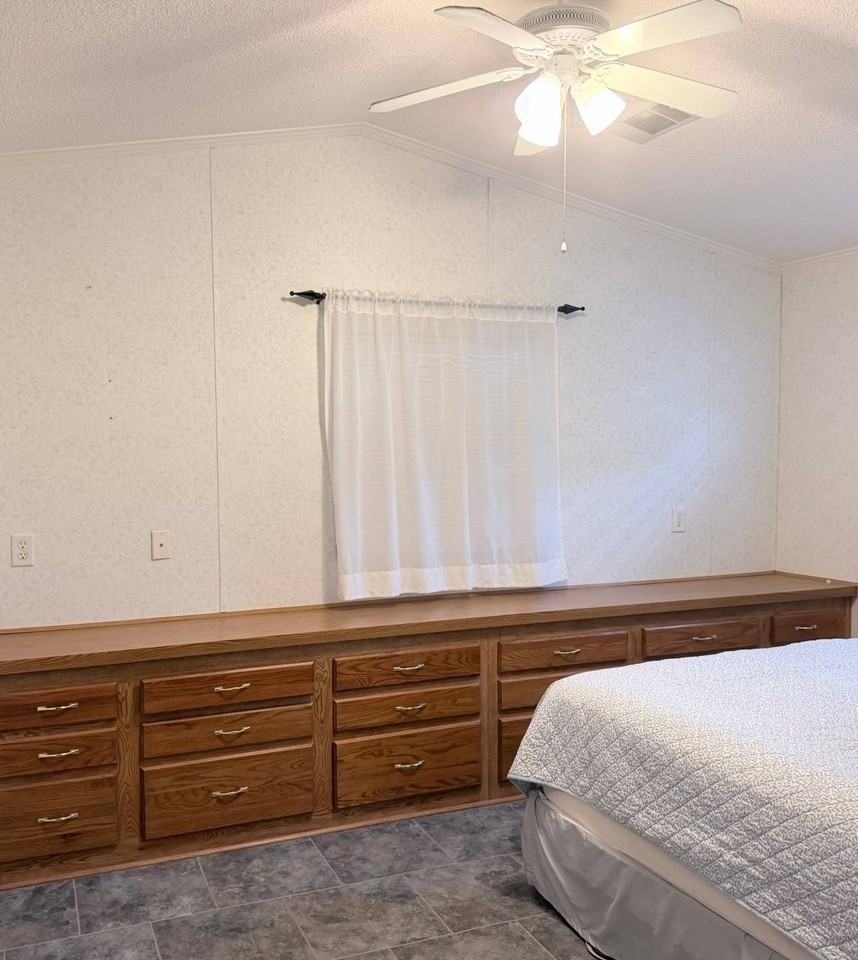 117 Los Platanos St - Photo 4 of 19