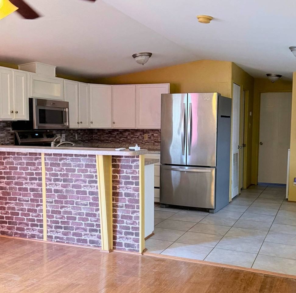 498 Yolanda St - Photo 4 of 22