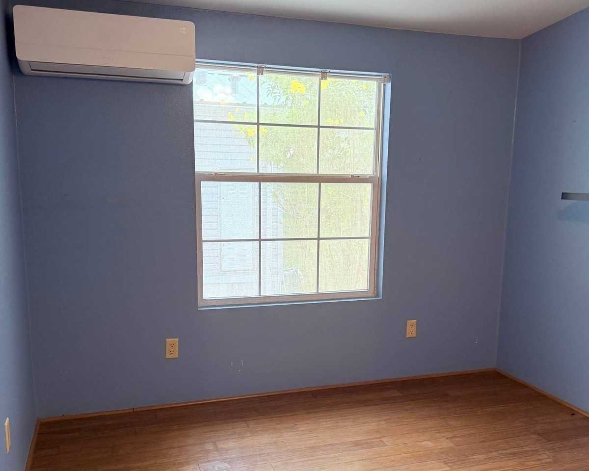 498 Yolanda St - Photo 6 of 22