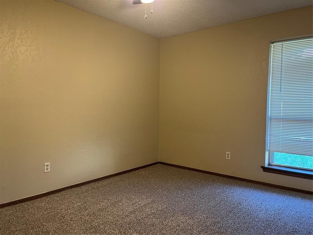 10329 Exter Ave - Photo 6 of 9