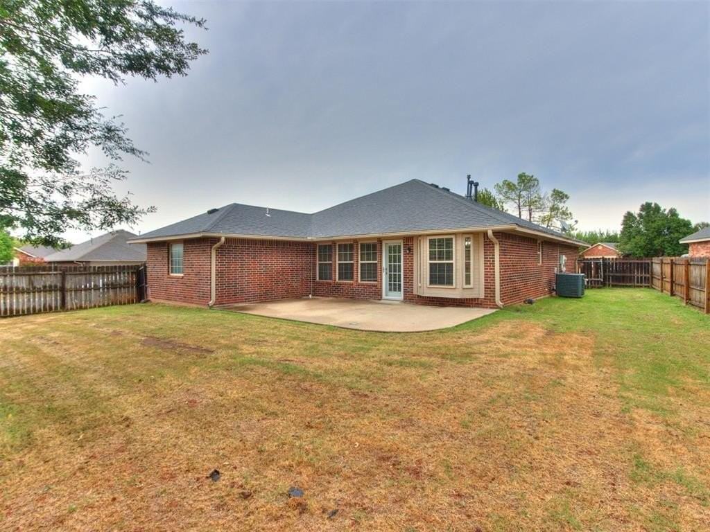 21925 Homesteaders Rd - Photo 3 of 50