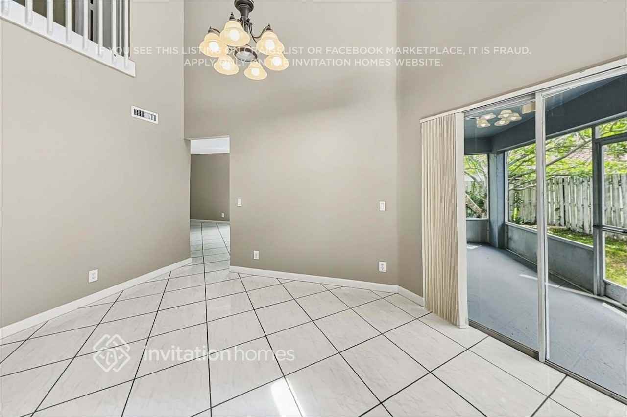 1282 Seagrape Cir - Photo 6 of 20