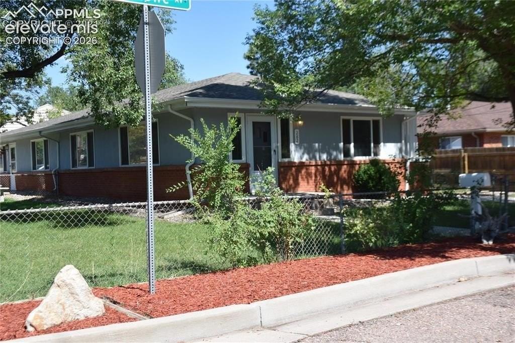 282 Crestone Ave - Photo 3 of 24