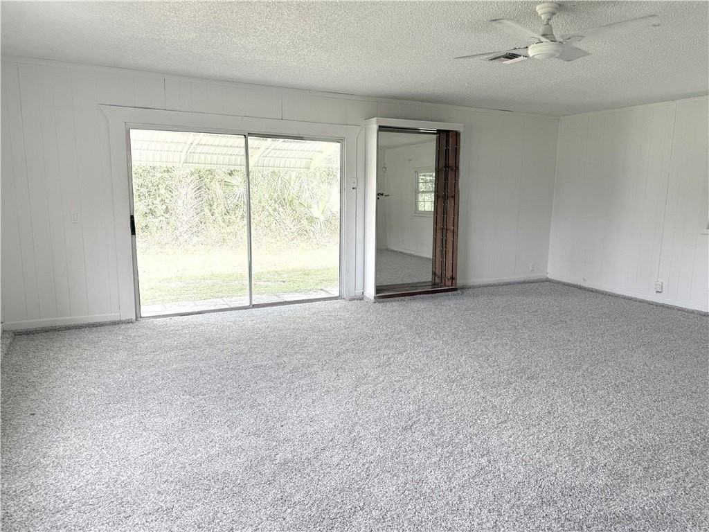 9406 128th Ave - Photo 2 of 6