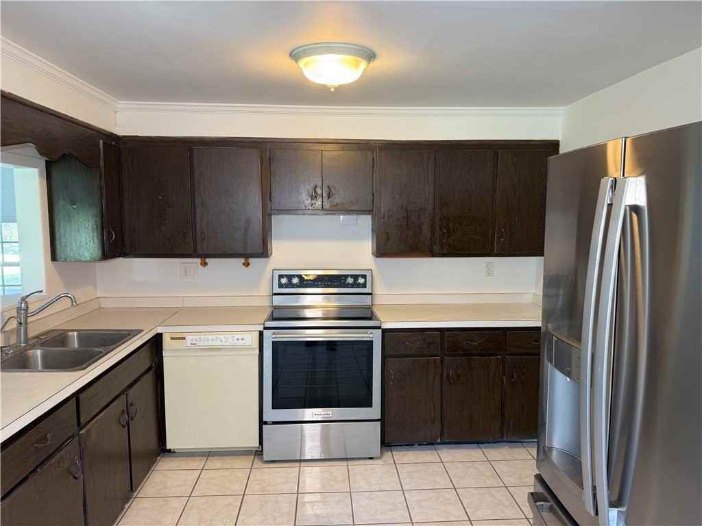 9406 128th Ave - Photo 3 of 6