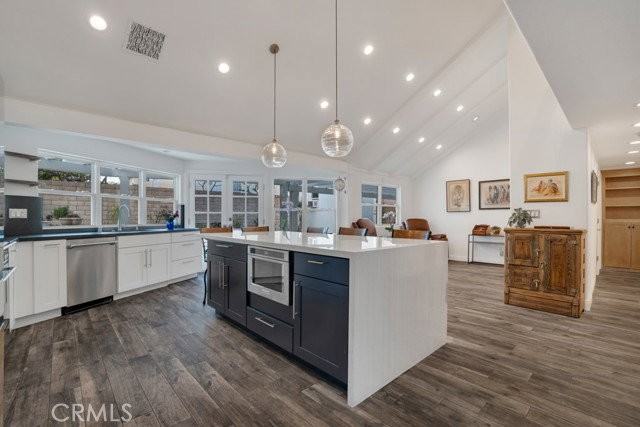 6305 Crebs Ave - Photo 6 of 8