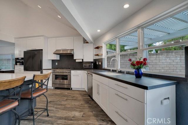 6305 Crebs Ave - Photo 7 of 8